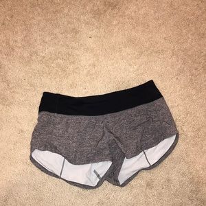 Lululemon shorts 2.5” size 4